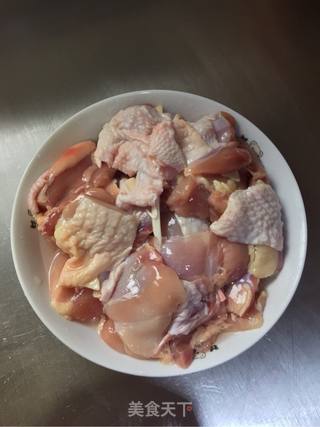 照烧鸡腿的做法步骤：1