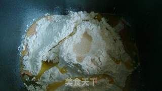 胡萝卜芝麻餐包的做法步骤:3