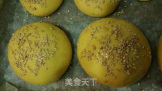 胡萝卜芝麻餐包的做法步骤:11