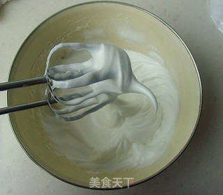 火龙果在纸杯蛋糕的做法步骤：6