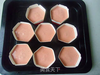 火龙果在纸杯蛋糕的做法步骤：9