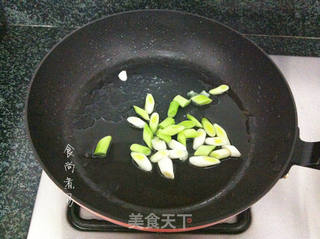 蒜苗炒野生小河虾的做法步骤:4