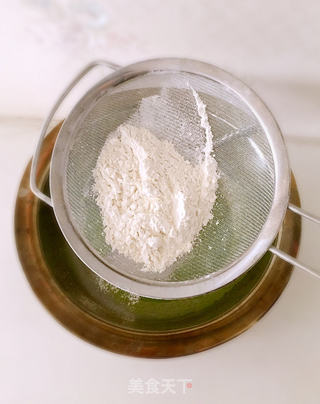 菠菜戚风蛋糕(六寸)的做法步骤:5