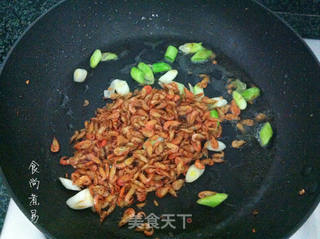 蒜苗炒野生小河虾的做法步骤:5