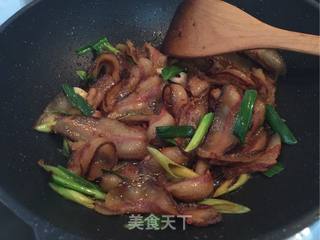 腊肉炒馒头的做法步骤：7