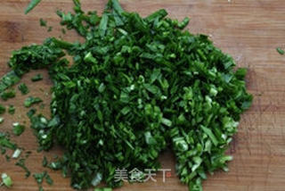 韭菜香干馄饨的做法步骤:3