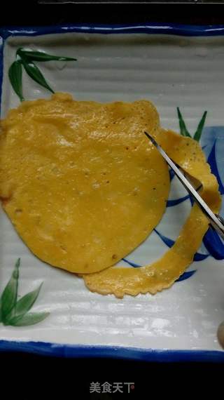西红柿拌蛋皮玫瑰花的做法步骤:9