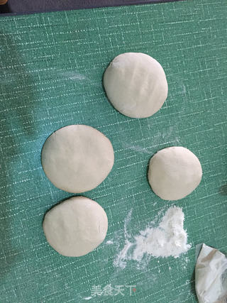 猪肉肉馅饼的做法步骤:3
