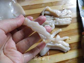 酸辣爆炒鱿鱼的做法步骤:3