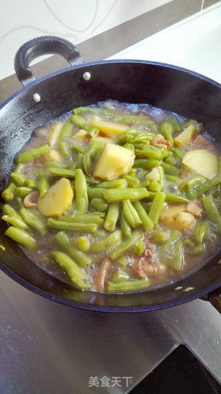土豆芸豆烧肉片的做法步骤:9