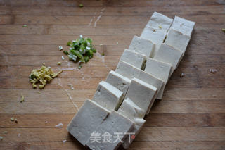 酱香锅塌豆腐的做法步骤:2