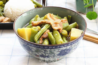 土豆芸豆烧肉片的做法步骤:10