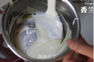 [信美DIY]彩绘蛋糕卷之可爱小白兔的做法步骤：3