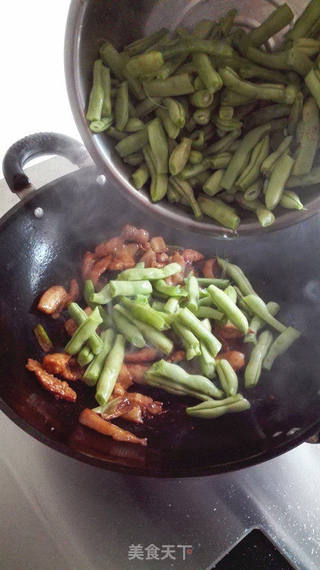 土豆芸豆烧肉片的做法步骤:5