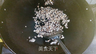 香菇鱿鱼糯米烧卖的做法步骤:6