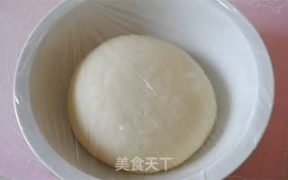 火腿肠卷的做法步骤:2