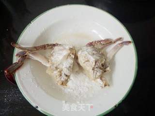 冻豆腐肓蟹煲的做法步骤:2