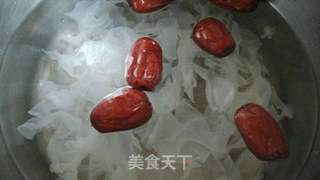 木瓜银耳羹的做法步骤：1