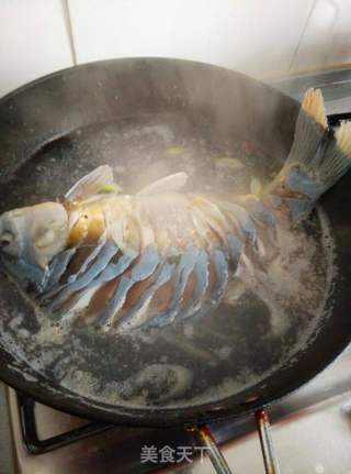 葱油鲤鱼的做法步骤:6