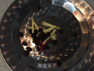 红烧带鱼的做法步骤:2