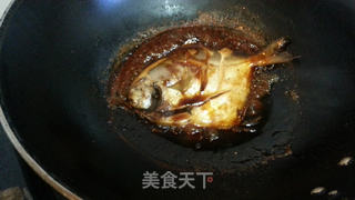 红烧鲳鱼的做法步骤:6