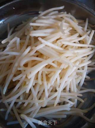 炒绿豆芽的做法步骤:4