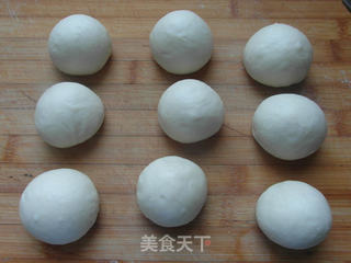 简版豆沙小餐包的做法步骤:8