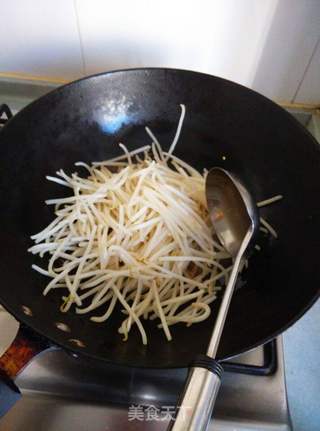 炒绿豆芽的做法步骤:6