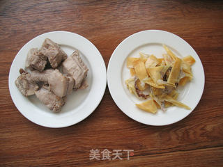 墨鱼干排骨汤的做法步骤:2
