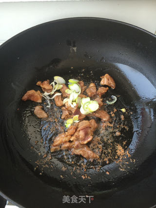 白菜木耳炒肉片的做法步骤:8