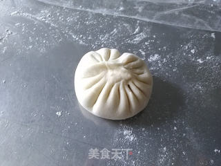 灌汤小笼包的做法步骤:13
