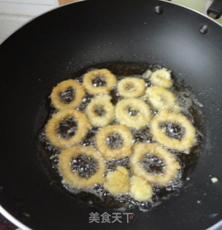 香酥鱿鱼圈的做法步骤：7