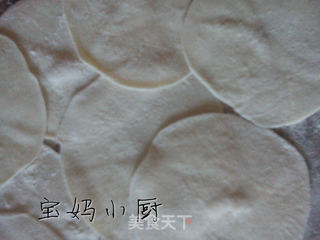 春季除燥,首选芹菜 芹菜猪肉烫面蒸饺的做法步骤:5