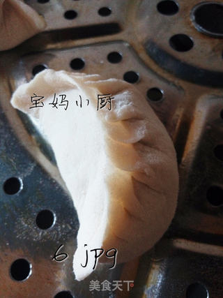春季除燥,首选芹菜 芹菜猪肉烫面蒸饺的做法步骤:6