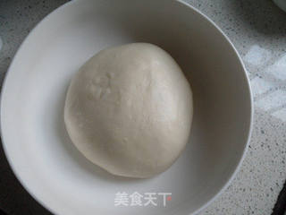 野葱香肠面包的做法步骤:4
