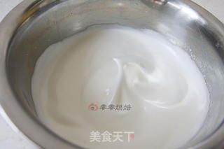 黄桃草莓裸蛋糕的做法步骤:7