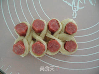 野葱香肠面包的做法步骤:10