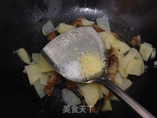 五花肉炒土豆片的做法步骤:4
