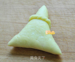 春天草莓季【浪漫草莓乳酪三角包】的做法步骤:5