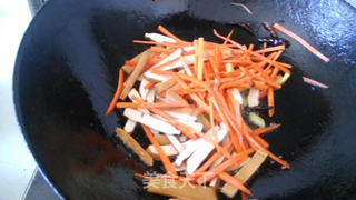 茼蒿杆炒香干的做法步骤:5