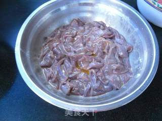 汆肝尖的做法步骤:3