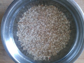 美容减肥与美味并存之薏米红枣酸奶的做法步骤:2