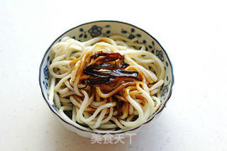 地方特色美食:上海本邦葱油面的做法步骤:6