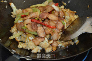 花菜炒肉的做法步骤:11