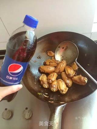 可乐鸡翅-详细版的做法步骤:7