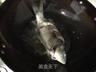 红烧鲫鱼的做法步骤:3