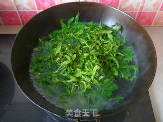 煎荠菜豆腐饼的做法步骤:3