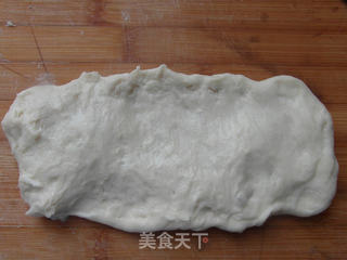 香肠餐包之柳叶形的做法步骤：3