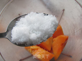 春季饮品---木瓜饮的做法步骤:4