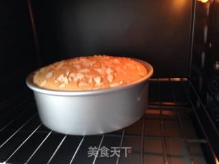 【杏仁蜂蜜戚风蛋糕】
的做法步骤:14